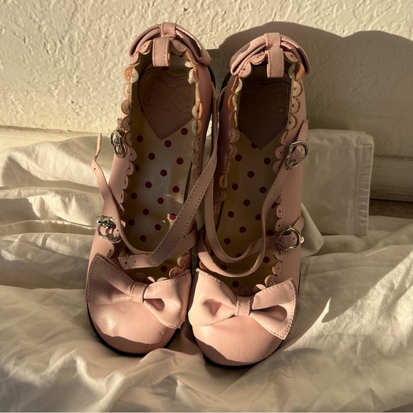 Pink Strappy Ballet Flats with Bows - Picture 2 of 8